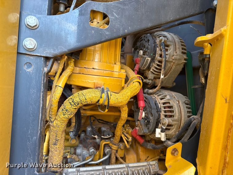 image for item EP2669 2014 John Deere 772G motor grader