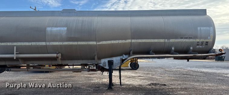 image for item EP2670 1981 VIM tank trailer