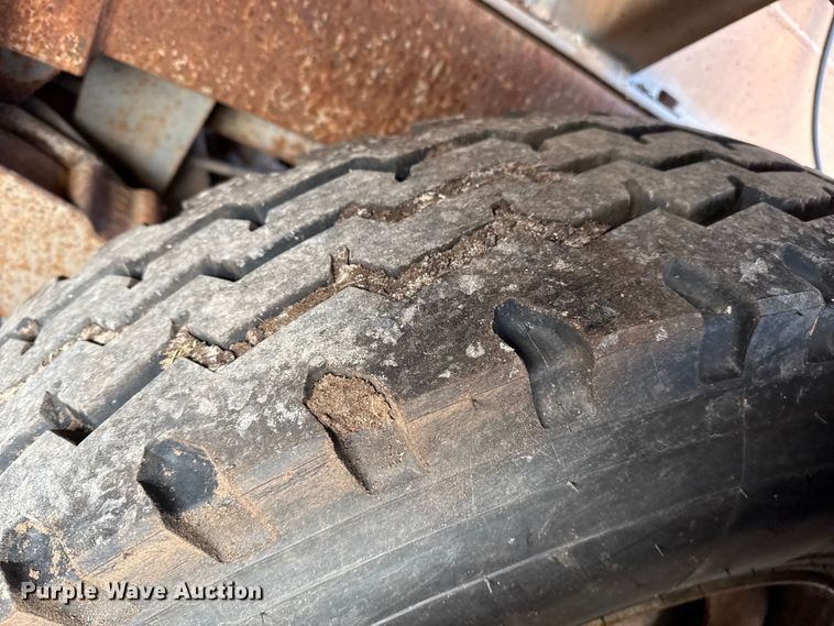 image for item EP2670 1981 VIM tank trailer