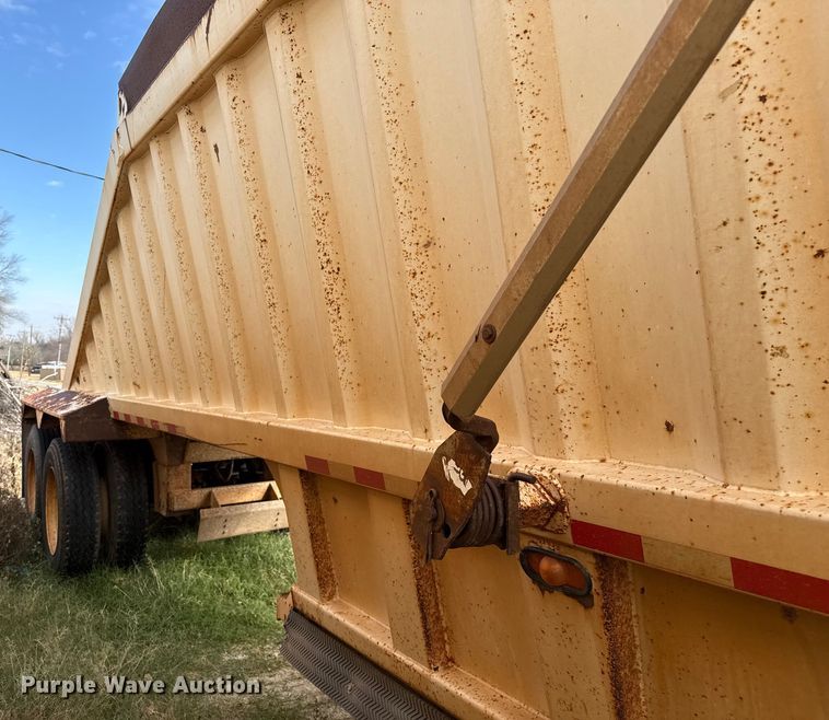 image for item EP2671 2007 CPS bottom dump trailer