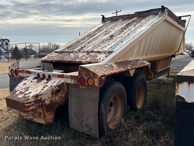 image for item EP2671 2007 CPS bottom dump trailer