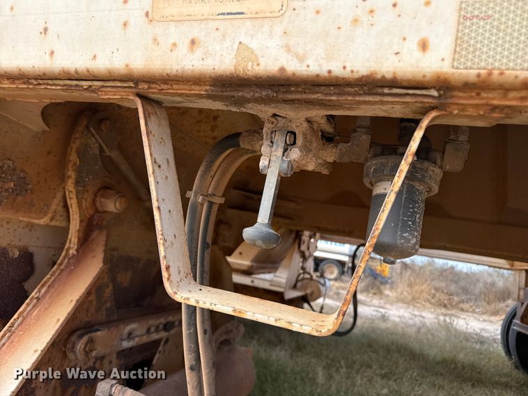 image for item EP2671 2007 CPS bottom dump trailer