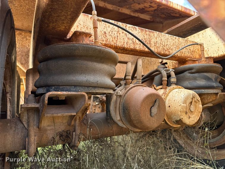 image for item EP2671 2007 CPS bottom dump trailer