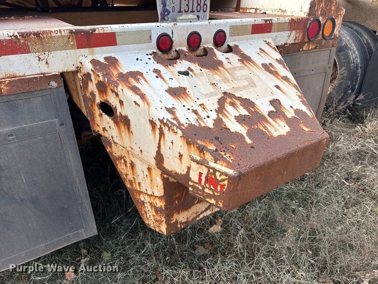 image for item EP2671 2007 CPS bottom dump trailer