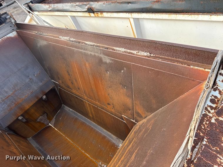 image for item EP2671 2007 CPS bottom dump trailer