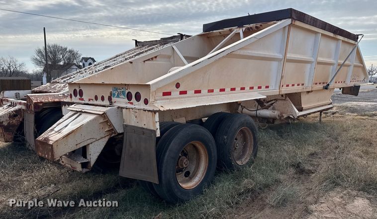 image for item EP2672 2011 Corn Belt Mfg  S4002 bottom dump trailer