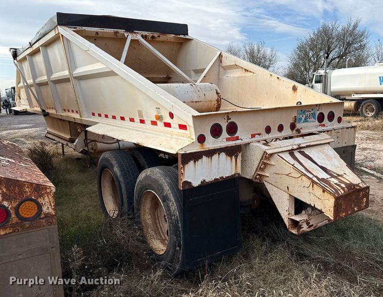 image for item EP2672 2011 Corn Belt Mfg  S4002 bottom dump trailer