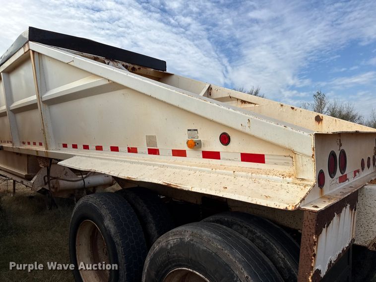 image for item EP2672 2011 Corn Belt Mfg  S4002 bottom dump trailer