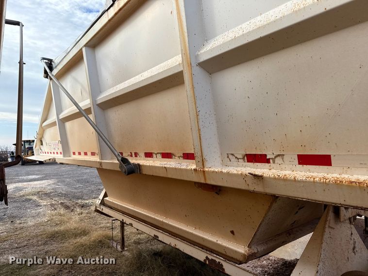 image for item EP2672 2011 Corn Belt Mfg  S4002 bottom dump trailer
