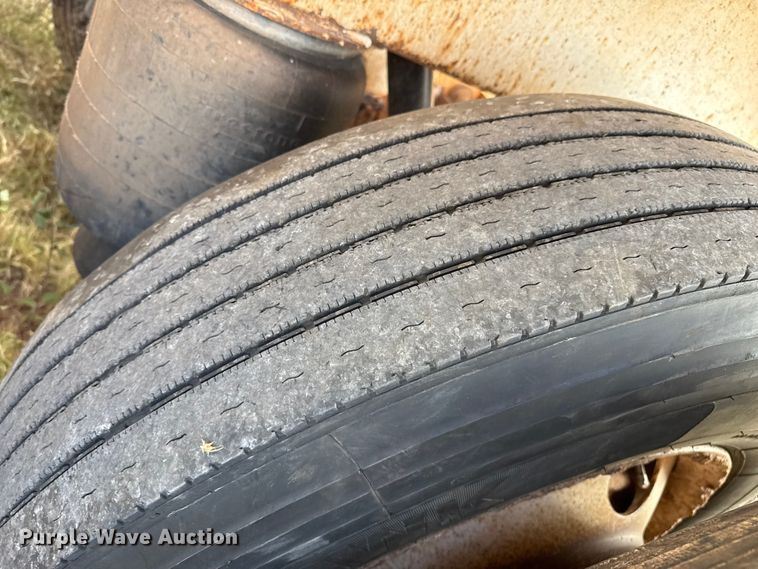 image for item EP2672 2011 Corn Belt Mfg  S4002 bottom dump trailer