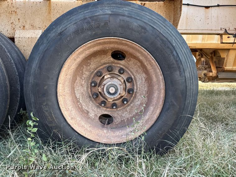 image for item EP2672 2011 Corn Belt Mfg  S4002 bottom dump trailer