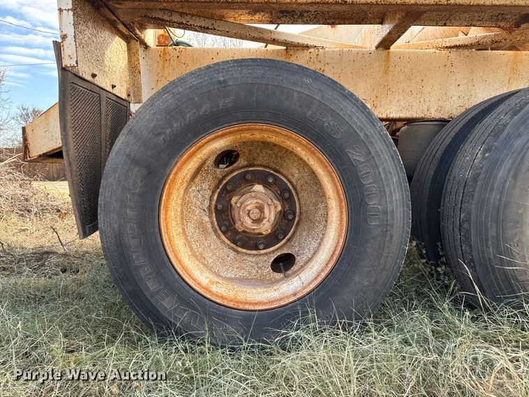 image for item EP2672 2011 Corn Belt Mfg  S4002 bottom dump trailer