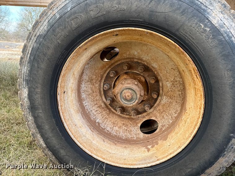 image for item EP2672 2011 Corn Belt Mfg  S4002 bottom dump trailer