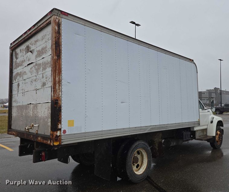 image for item ES2566 1995 Ford F800 box truck