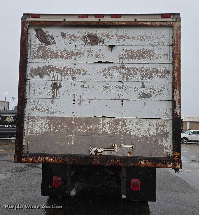 image for item ES2566 1995 Ford F800 box truck