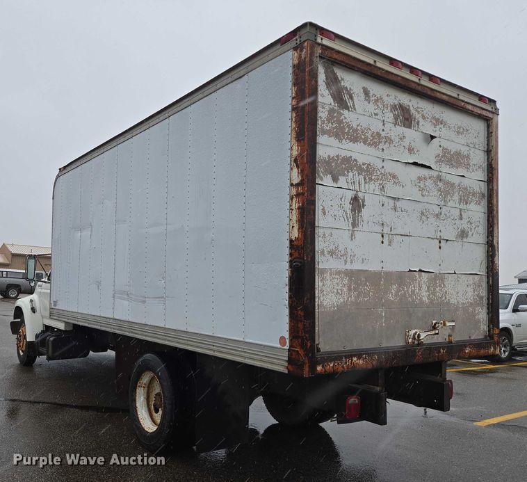 image for item ES2566 1995 Ford F800 box truck