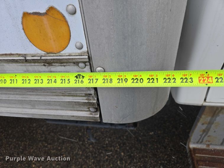 image for item ES2566 1995 Ford F800 box truck