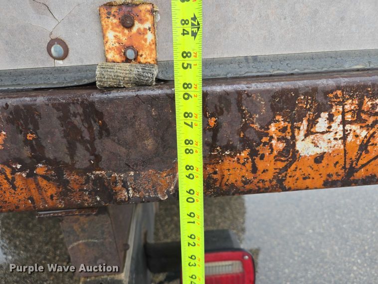 image for item ES2566 1995 Ford F800 box truck