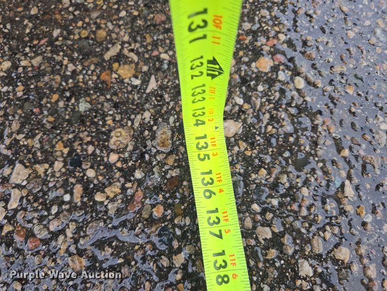 image for item ES2566 1995 Ford F800 box truck