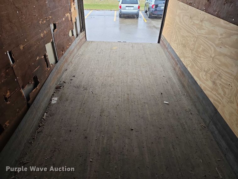 image for item ES2566 1995 Ford F800 box truck