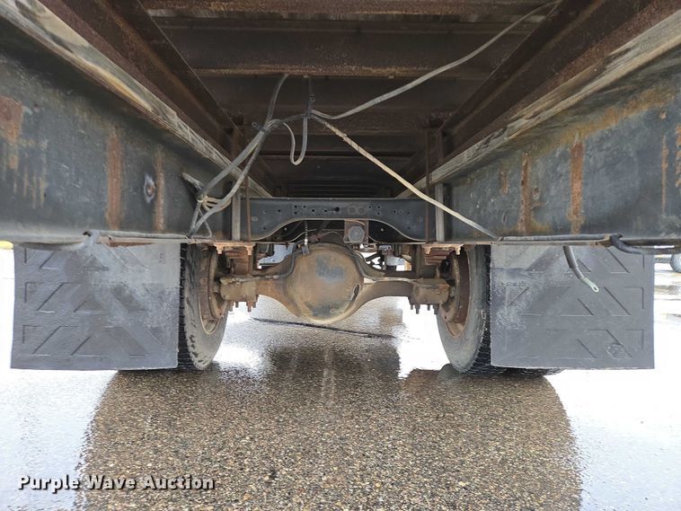 image for item ES2566 1995 Ford F800 box truck