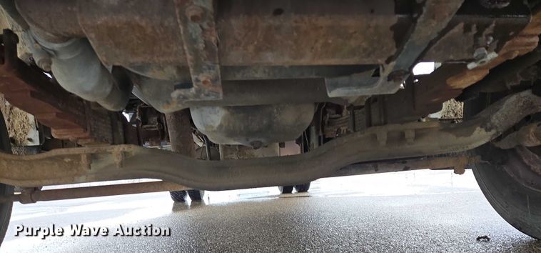 image for item ES2566 1995 Ford F800 box truck