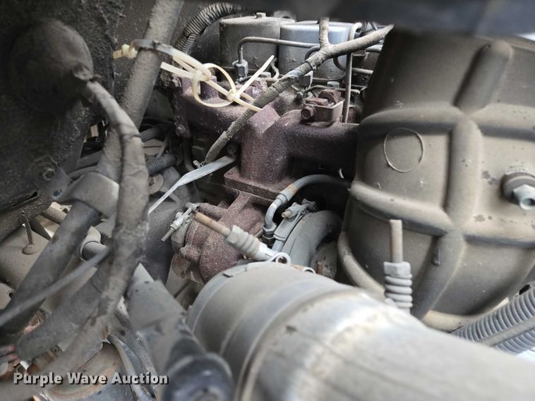 image for item ES2566 1995 Ford F800 box truck