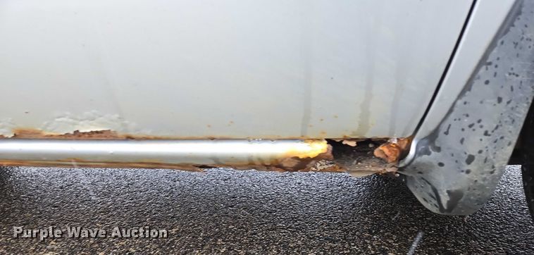 image for item ES2567 2005 Dodge Caravan van