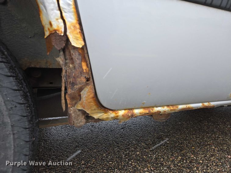 image for item ES2567 2005 Dodge Caravan van