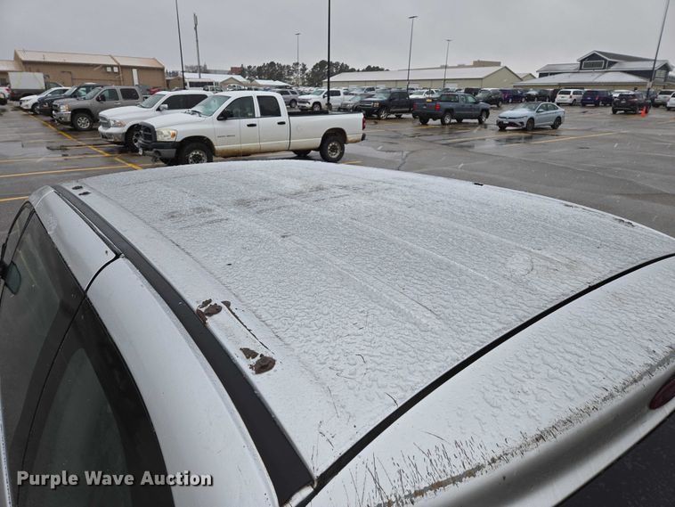 image for item ES2567 2005 Dodge Caravan van