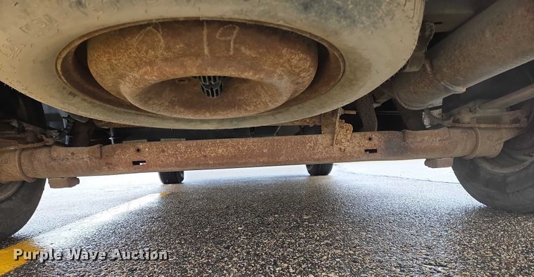 image for item ES2567 2005 Dodge Caravan van