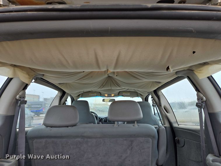 image for item ES2567 2005 Dodge Caravan van