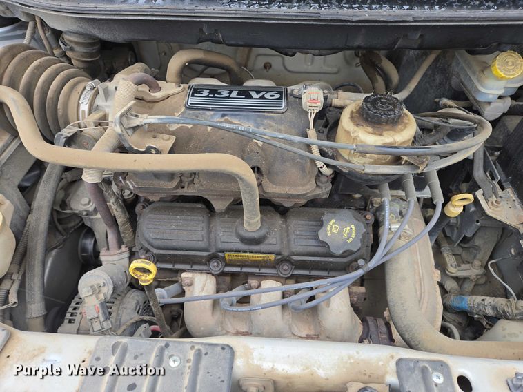 image for item ES2567 2005 Dodge Caravan van