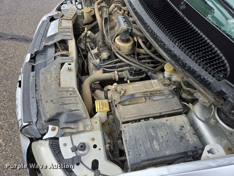 image for item ES2567 2005 Dodge Caravan van