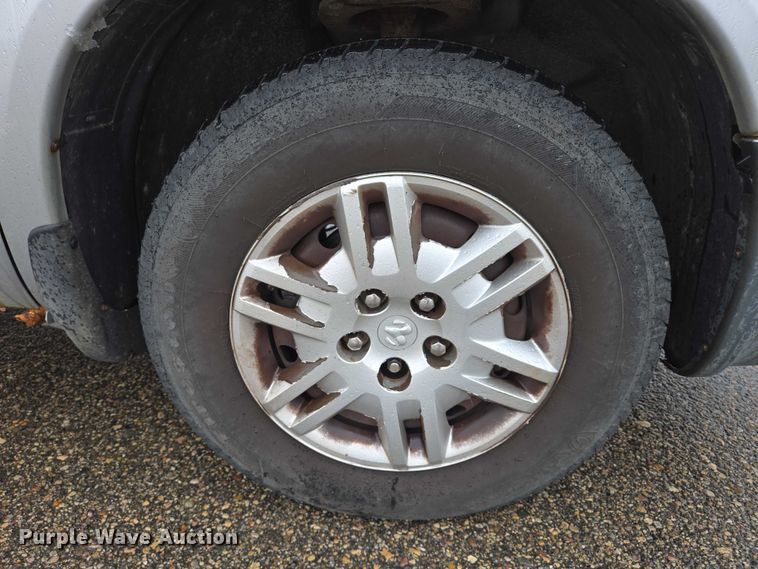 image for item ES2567 2005 Dodge Caravan van