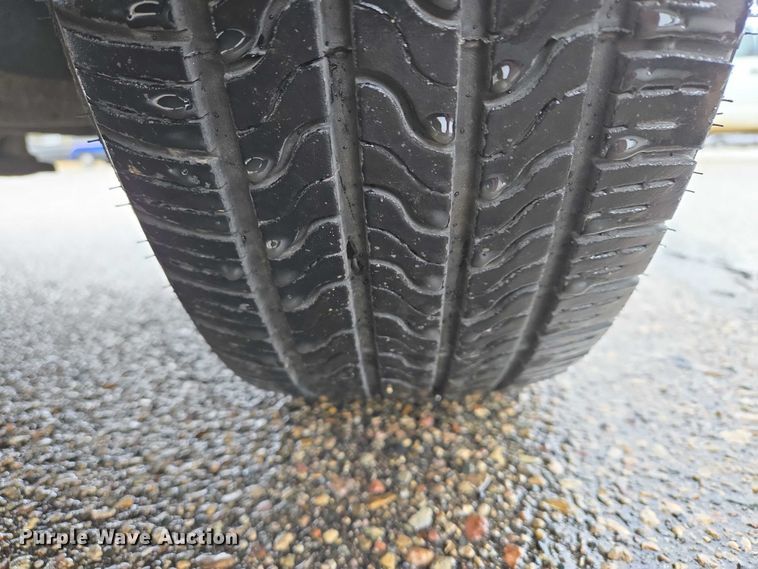 image for item ES2567 2005 Dodge Caravan van