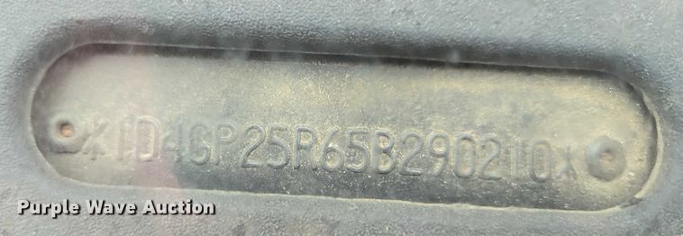 image for item ES2567 2005 Dodge Caravan van