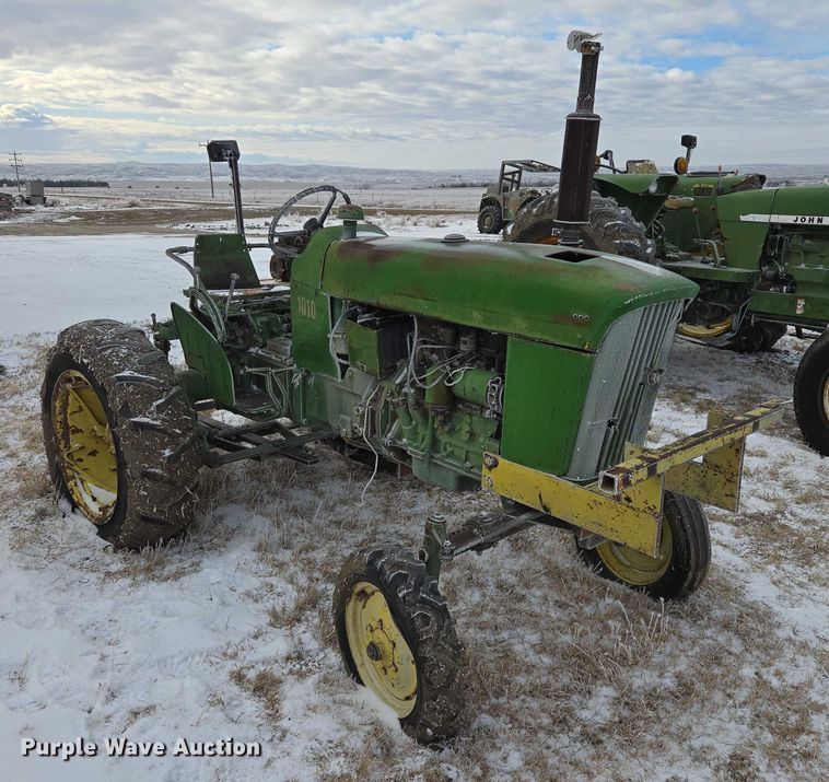 image for item ES2597 John Deere 1010 tractor