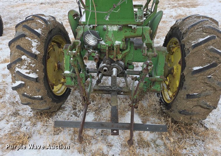 image for item ES2597 John Deere 1010 tractor