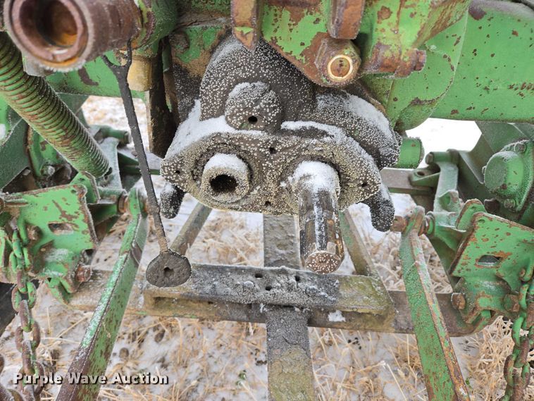 image for item ES2597 John Deere 1010 tractor