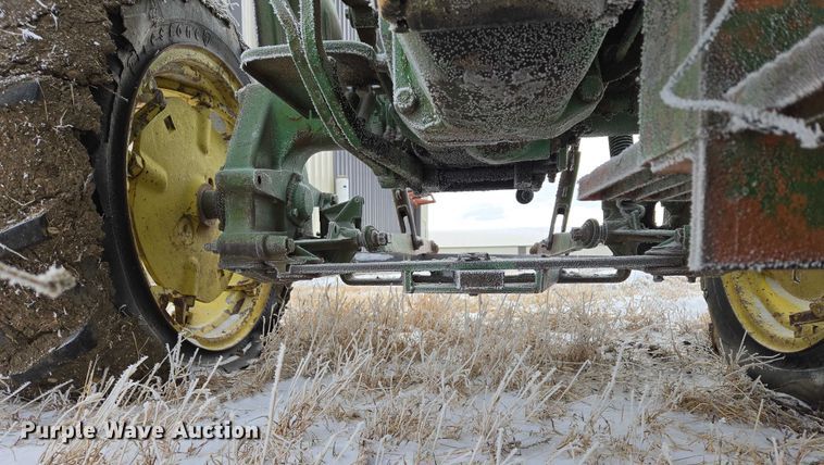 image for item ES2597 John Deere 1010 tractor