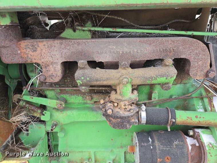 image for item ES2597 John Deere 1010 tractor