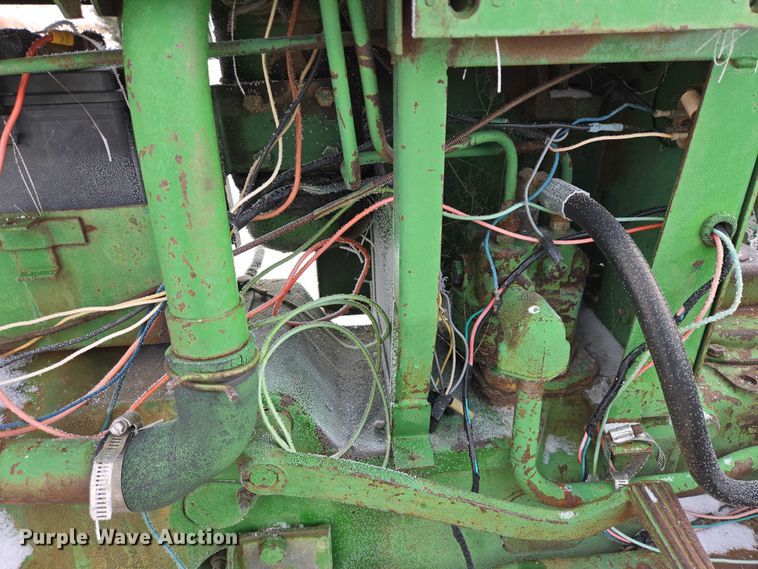 image for item ES2597 John Deere 1010 tractor