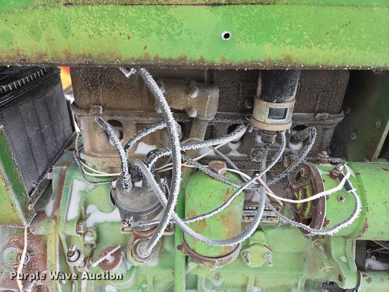 image for item ES2597 John Deere 1010 tractor