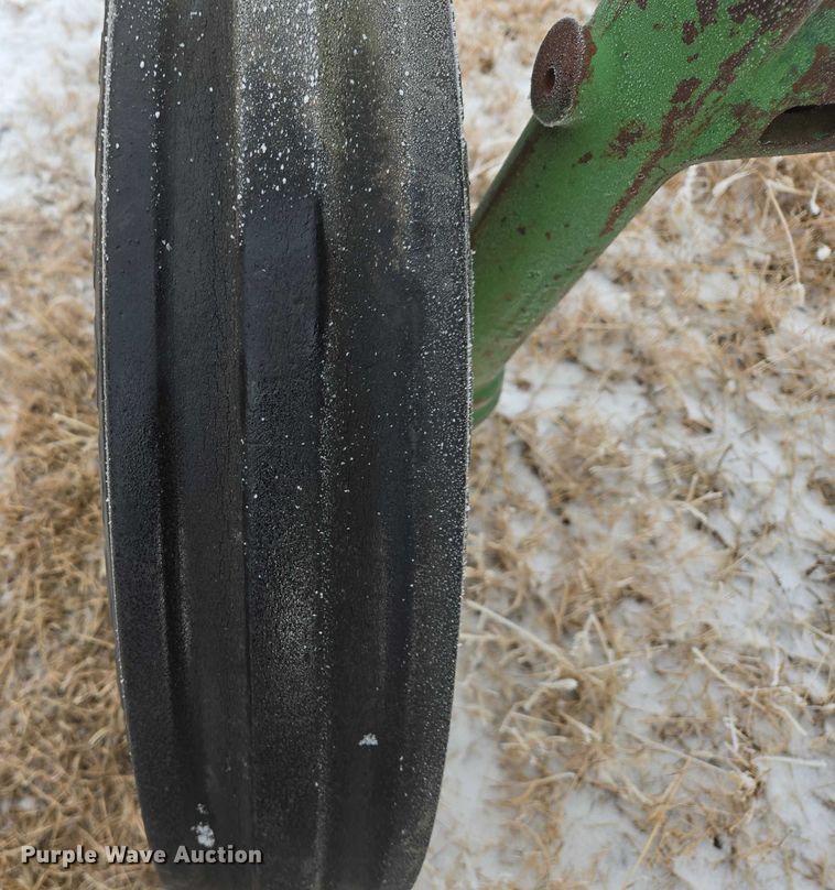 image for item ES2597 John Deere 1010 tractor