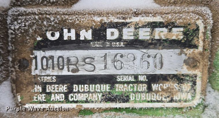 image for item ES2597 John Deere 1010 tractor