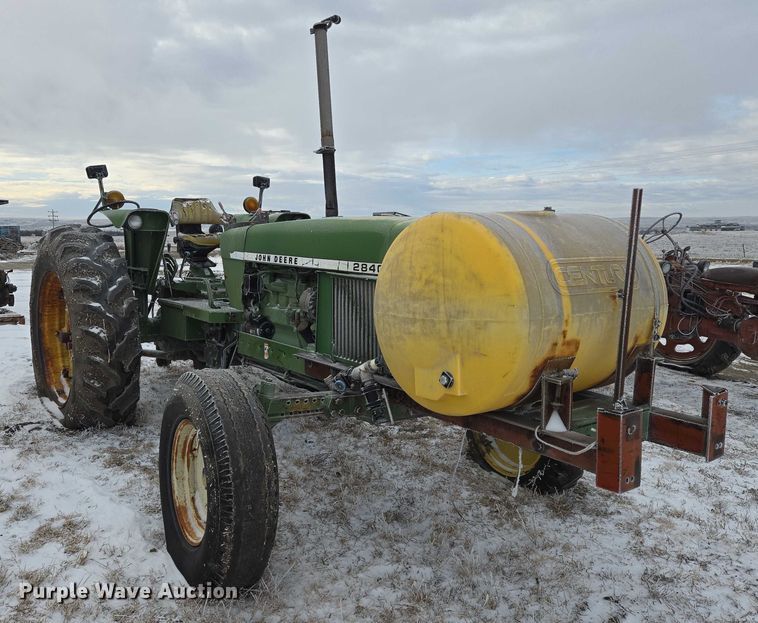 image for item ES2598 John Deere 2840 MFWD tractor