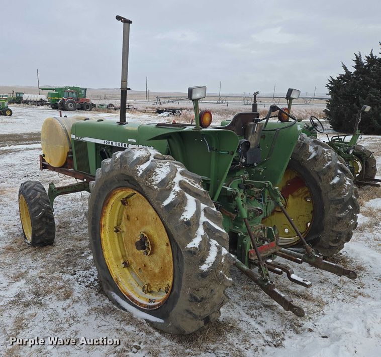 image for item ES2598 John Deere 2840 MFWD tractor