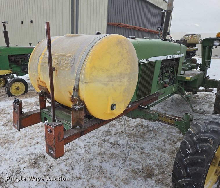 image for item ES2598 John Deere 2840 MFWD tractor