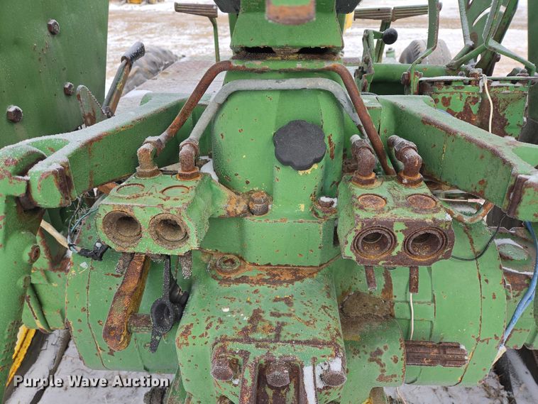 image for item ES2598 John Deere 2840 MFWD tractor